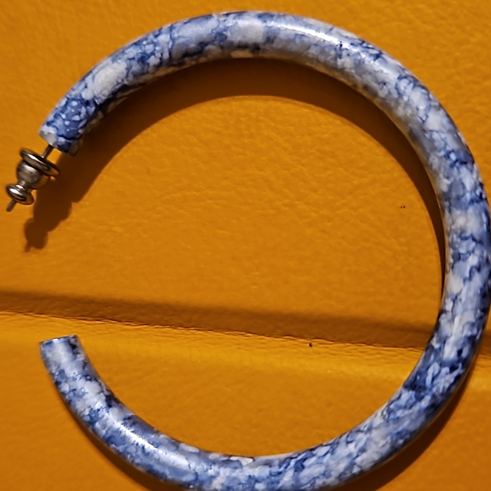 Blue Denim Color Hoop Earrings 💙 Pretty - Picture 3 of 4